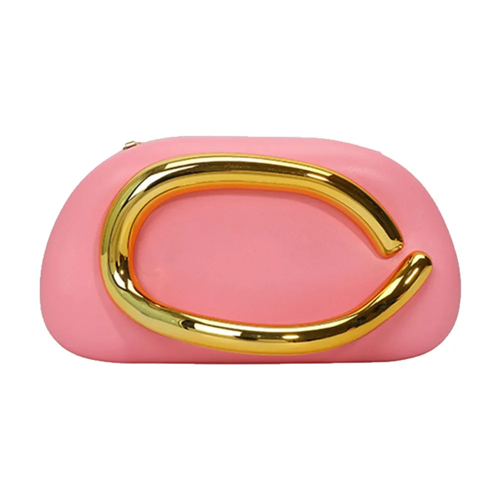 Bolso de mujer de piel sintética con asa metálica y correa extraíble. (GRATIS)